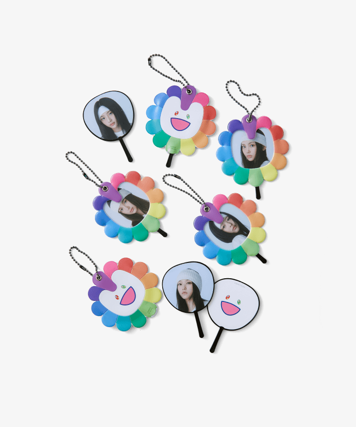 NEWJEANS SUPERNATURAL X MURAKAMI OFFICIAL MD IMAGE PICKET KEYRING