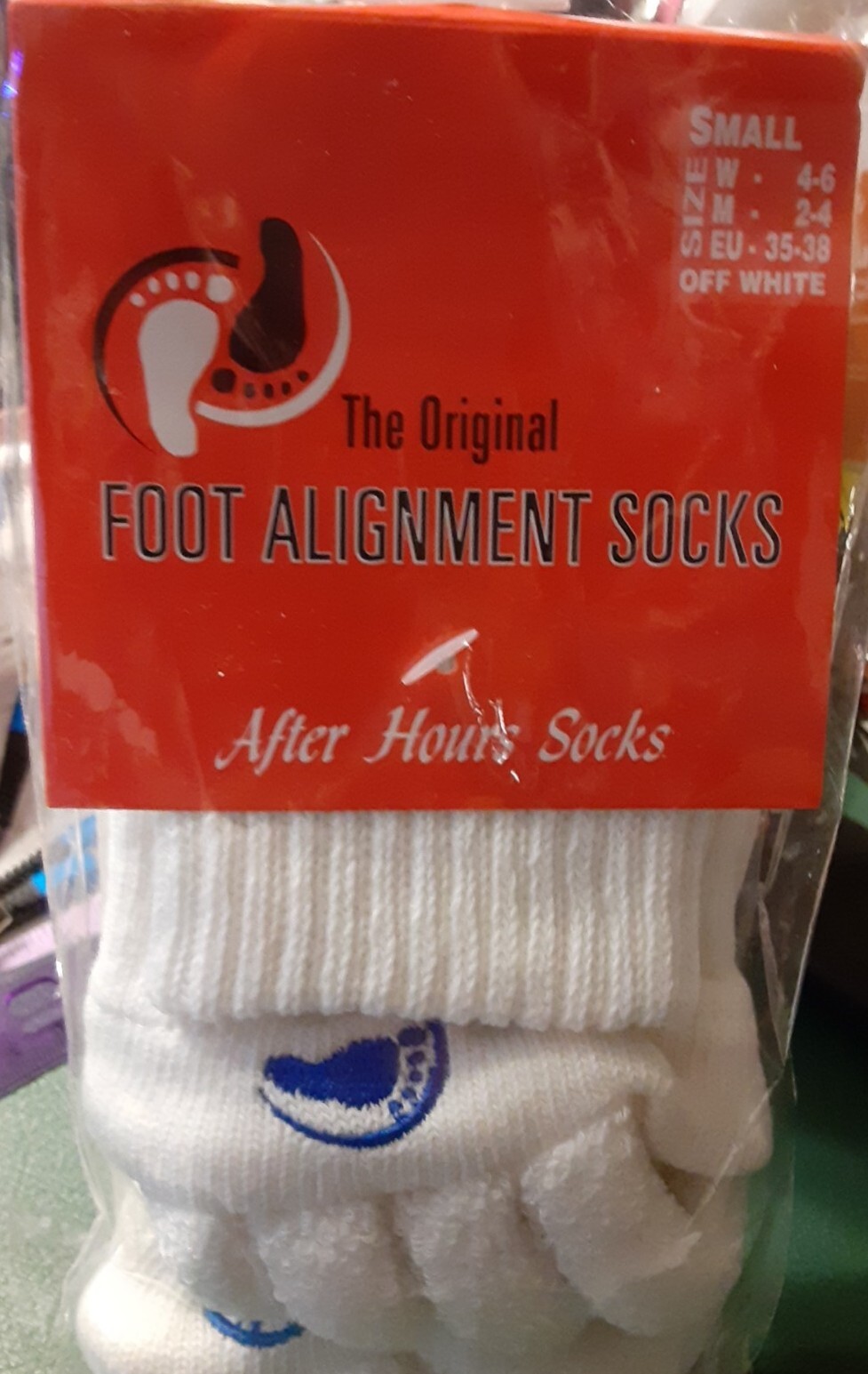 Happy Feet Socks The Original Foot Alignment Socks Size Small Off White
