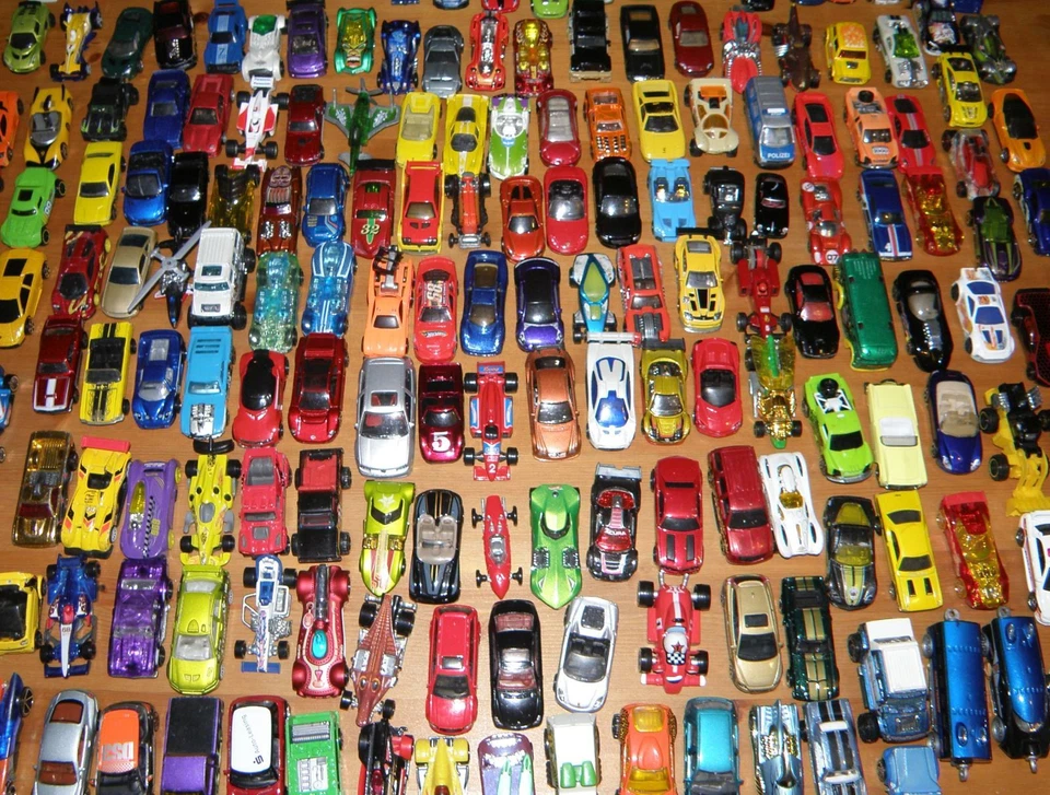 Kiste Spielzeugautos Konvolut Autos Hot Wheels Siku Matchbox Hotwheels 1kg - Bild 4 von 4