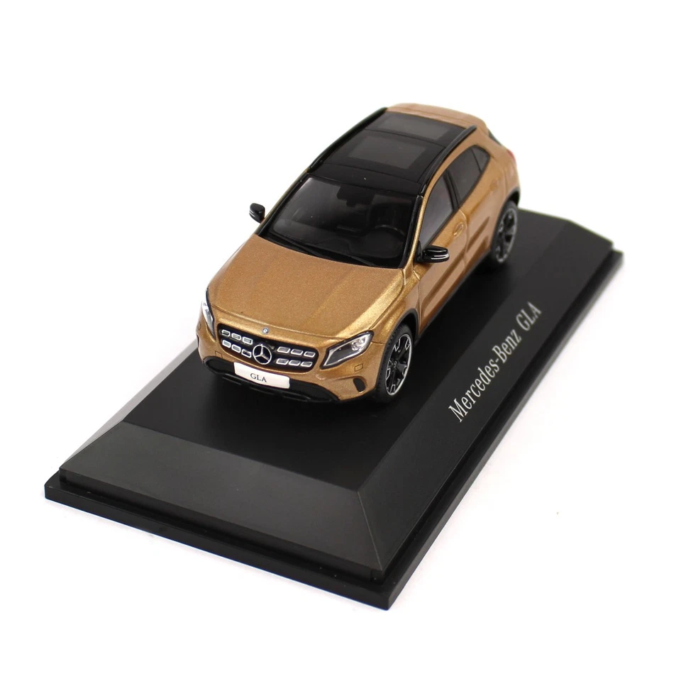 Mercedes-Benz Modellauto 1:43 PKW GLA X156 canyonbeige B66960541 - Bild 3 von 4