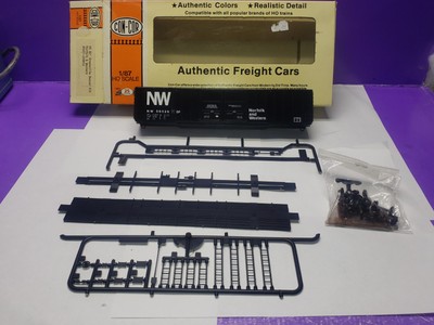 CON-COR 0001-009612 NORFOLK & WESTERN 60'GREENVILLE BOXCAR KIT HO SCALE Open Box