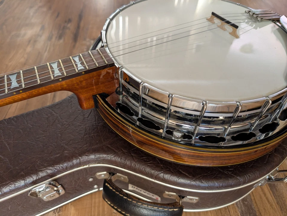 1970s Univox 4 String Bowtie Tenor Banjo W/OHSC Excellent Condition - Image 3 of 4
