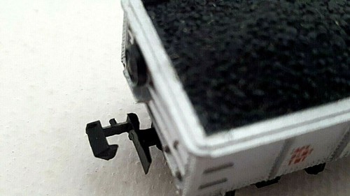 LIMA ~N SCALE ~ SOUTHERN GONDOLA CAR - WITH COAL LOAD ~ ROAD # 2207 - Picture 9 of 12