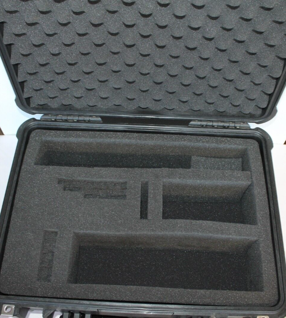 Pelican 1520 Protector Case | 19.8 × 15.8 × 7.4 Pelican 1520 Protector Case | 19.8 × 15.8 × 7.4