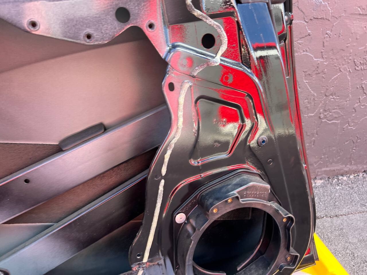 Maserati Ghibli FRONT+LEFT Door shell P/N 670006728
