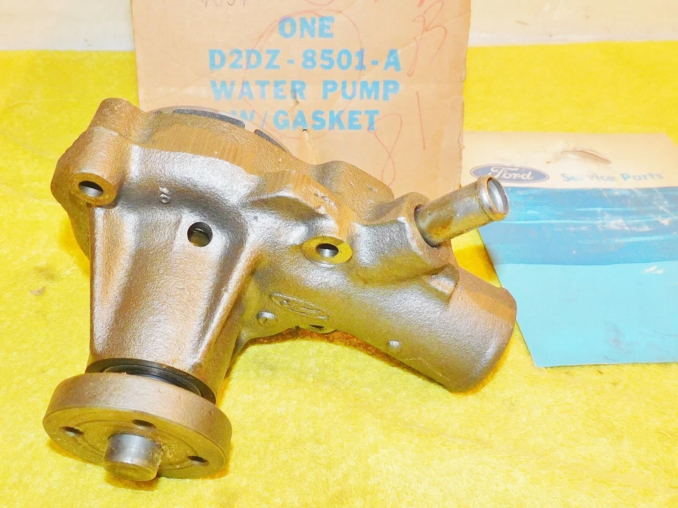 Bomba de agua 69-74 Ford Mustang Maverick Torino Ranchero Comet Montego NOS 6CY 250 Foto 4 de 4