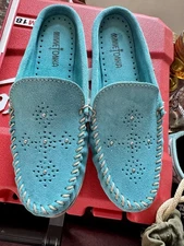 new-Minnetonka Suede  Mules Moccasins Womens 9 Turquoise Blue Slip On-no box