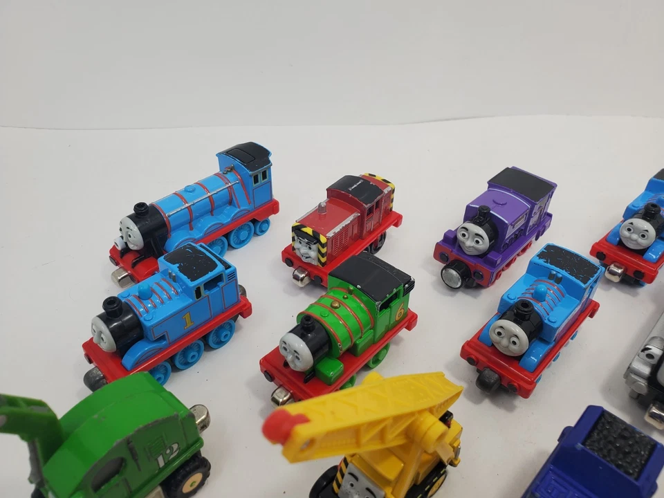Thomas & Friends поезд двигатель литые и металлические магнитные поезда лот из 20 игрушек - Изображение 2 из 4
