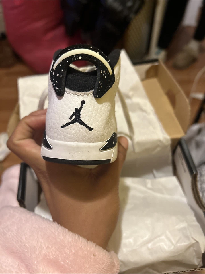 Air Jordan 6 Retro Niño Talla 7C Foto 3 de 4