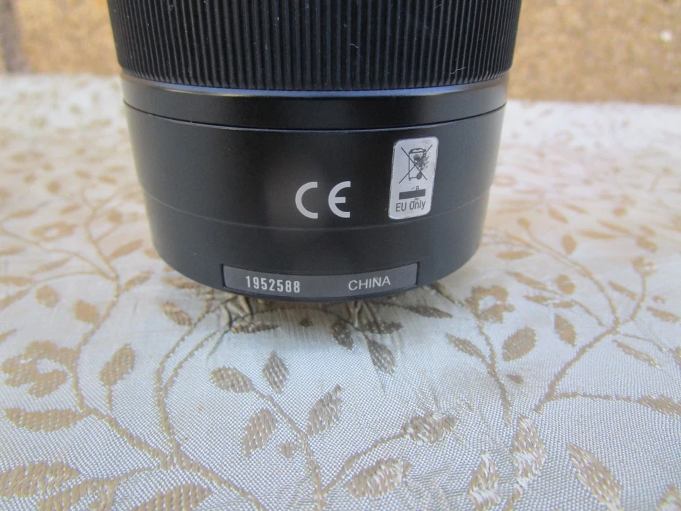 Lente de cámara Sony 55 DT 3,5-5,6/18-70 0,38 m/1,3 pies macro (sin caja) Foto 4 de 4