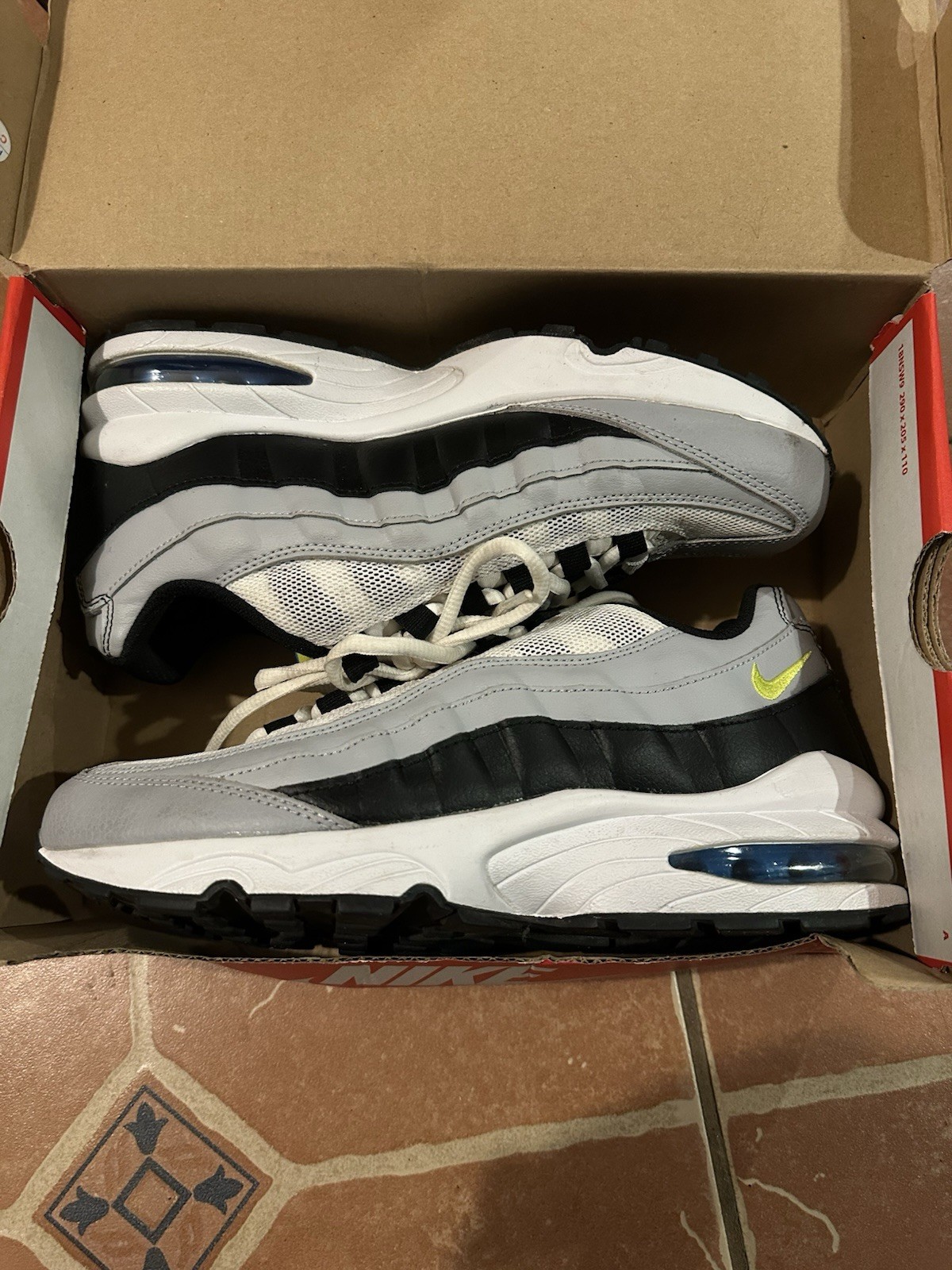 Nike Air Max 95 Boys Sneakers White Black Grey Yellow 7Y Mesh Synthetic Low Top