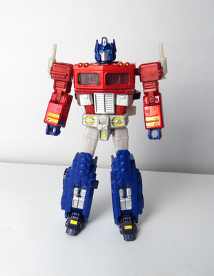 Transformers Optimus Prime UN-06 Generations United Deluxe Class