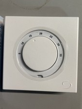 SALUS ELECTRONIC ROOM STAT - WHITE - RT200 *VAT RECEIPT* *FREE C+P*