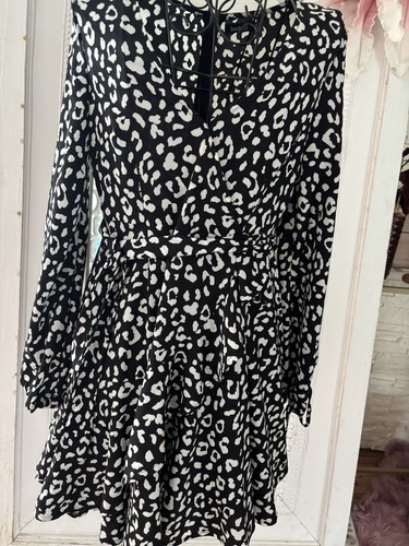 süßes Kleid, Boohoo, langarm, , Gr.36 Neu - Bild 2 von 8