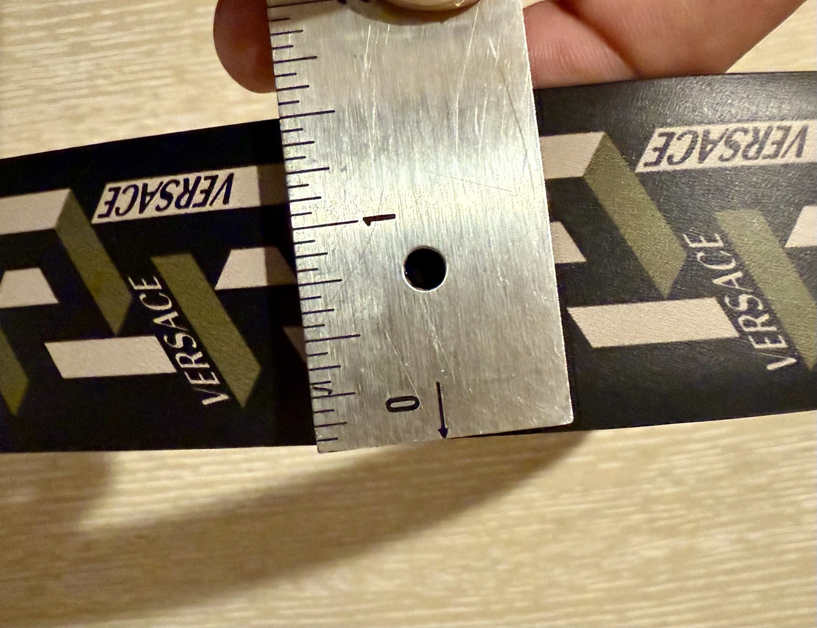 Cintura VERSACE reversibile 100% pelle fibbia oro La MEDUSA designer US 36 EU 90