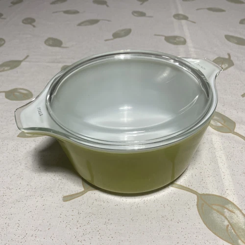 Vintage PYREX 474-B 1 1/2 Quart Green Round Casserole Dish W/Lid