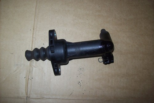 AUDI VW Skoda Kupplungsgeberzylinder Schaltgetriebe 5Q0721261