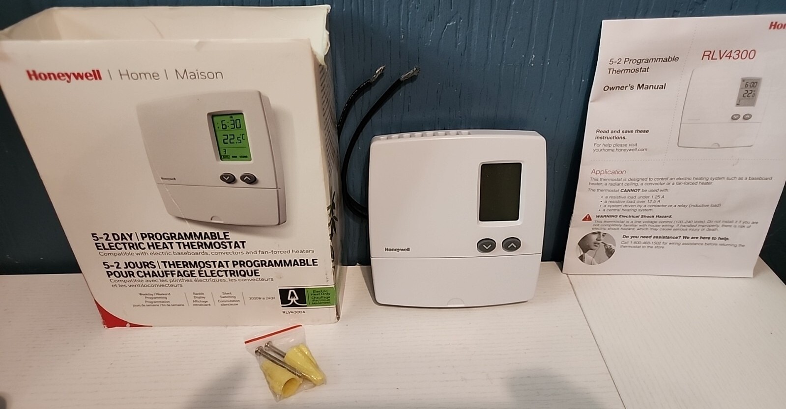 NEW Honeywell 52 Days Programmable Thermostat Electric Heat RLV4300A