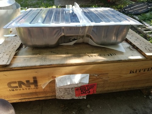 Spectra Premium Fuel Tank F28A Ford Mustang - Picture 4 of 8