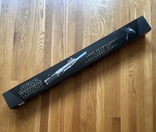 Luke Skywalker LIGHT UP LIGHTSABER UMBRELLA    Disney Parks    NEW SOLD OUT