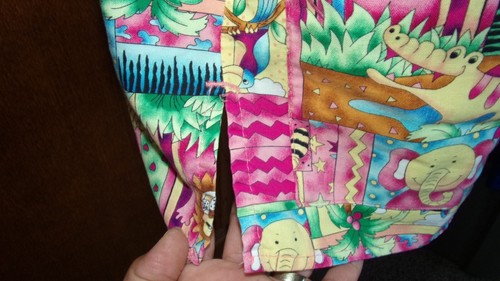 Women's Printed " Jungle Animals " Scrub Top by Crest, Size Small - RUNS LARGER - Picture 7 of 11