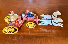 Vintage 2-Piece Cast Iron Horse Drawn Fire Engine Wagon Pumper Carriage Toy 9"