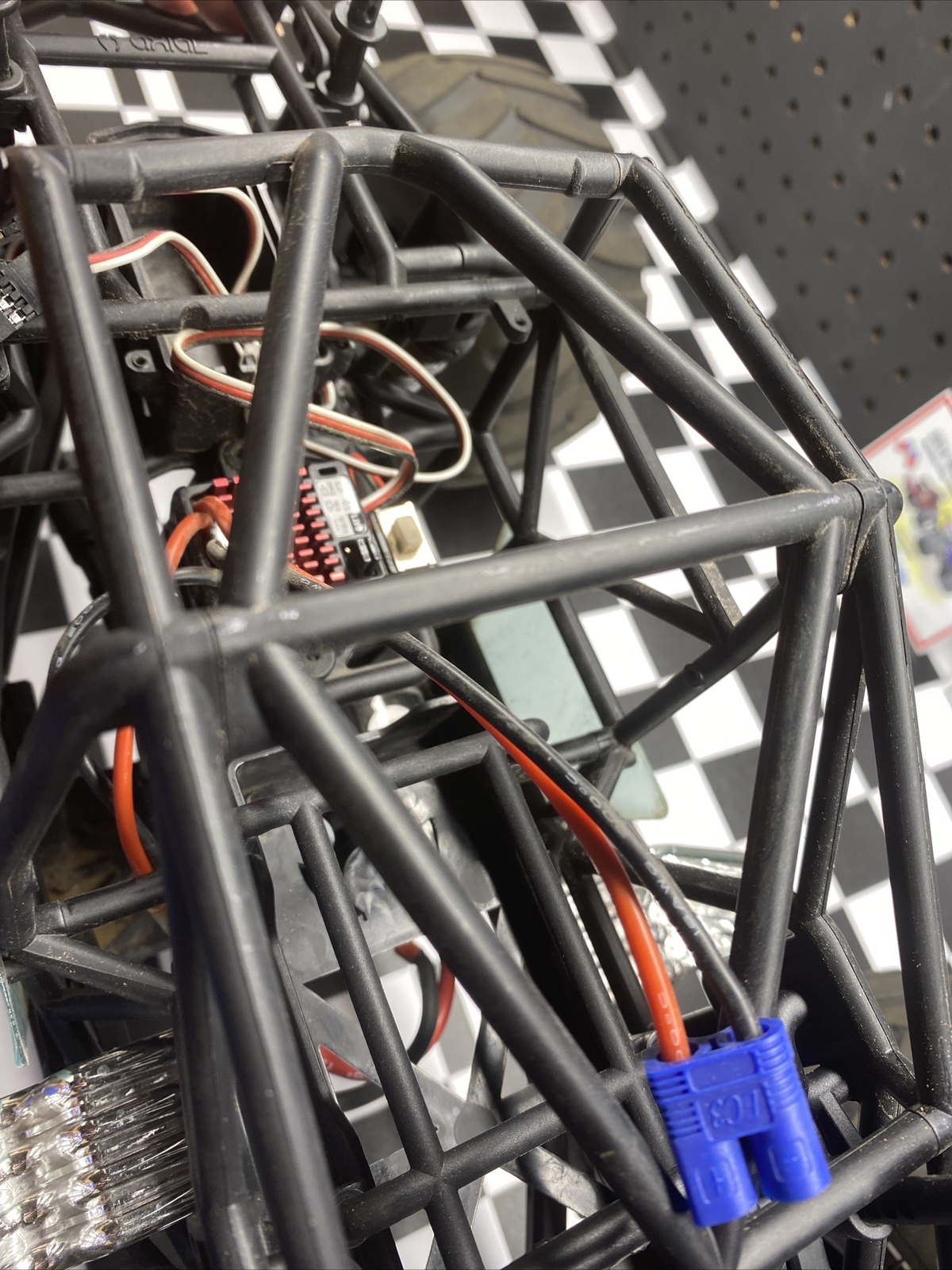 1/10 AXIAL SMT10 (AXI03020) MONSTER TRUCK Raw Builders Kit Roller Used