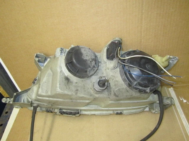 SAAB 9-5 SAAB 9 5 99 00 01 1999 2000 2001 FARO PASAJERO DERECHO OEM Foto 2 de 3