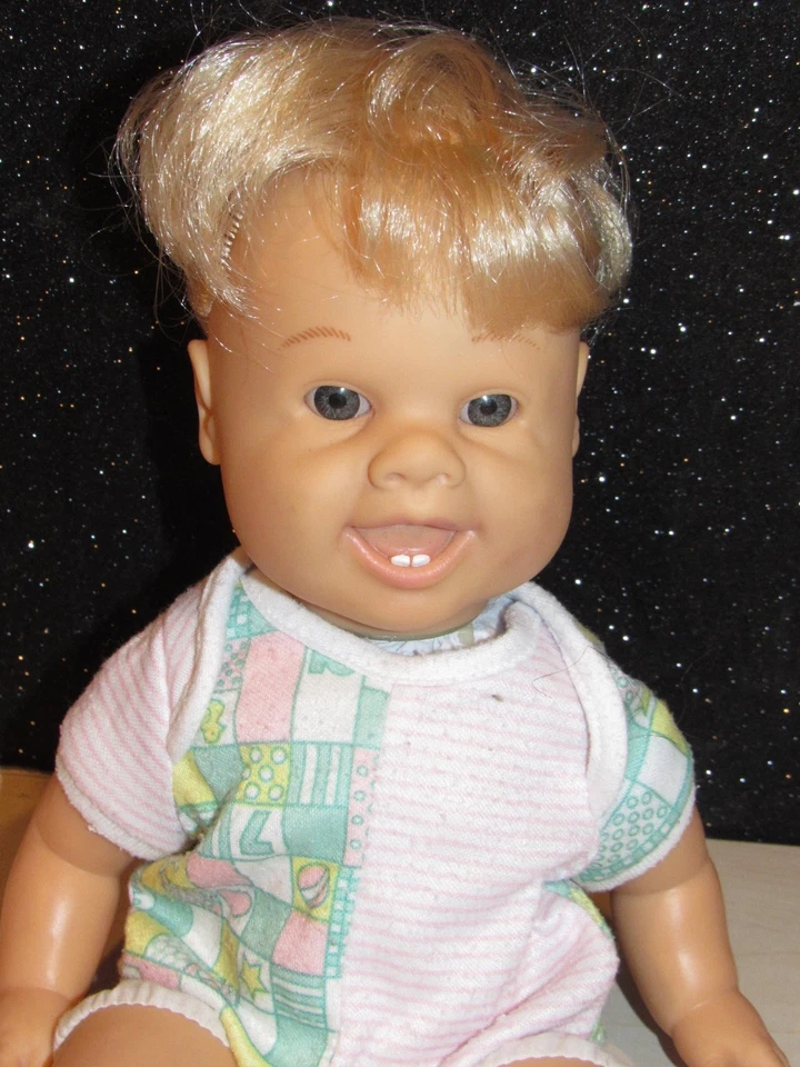 FAMOSA "EXPRESSIONS DOLL, PRESS TUMMY, MADE IN SPAIN, 15"  VINYL, 1995 ADORABLE - Image 2 of 4