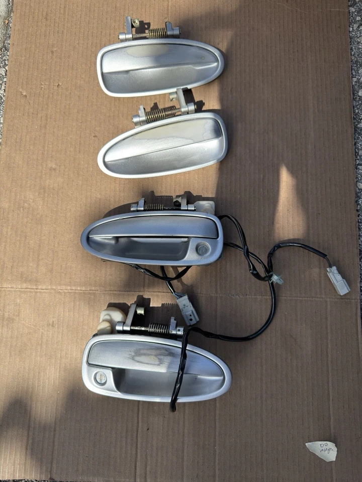 94-01 ACURA INTEGRA CONDUCTOR PASAJERO EXTERIOR MANIJAS DE PUERTA SEDÁN JUEGO DE 4 OEM Foto 2 de 4