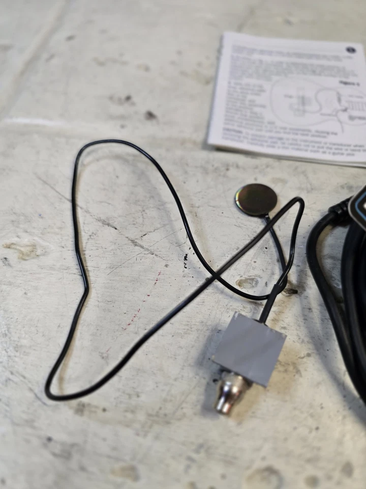 Pastilla de guitarra clásica Fishman transductor SBT C Foto 4 de 4