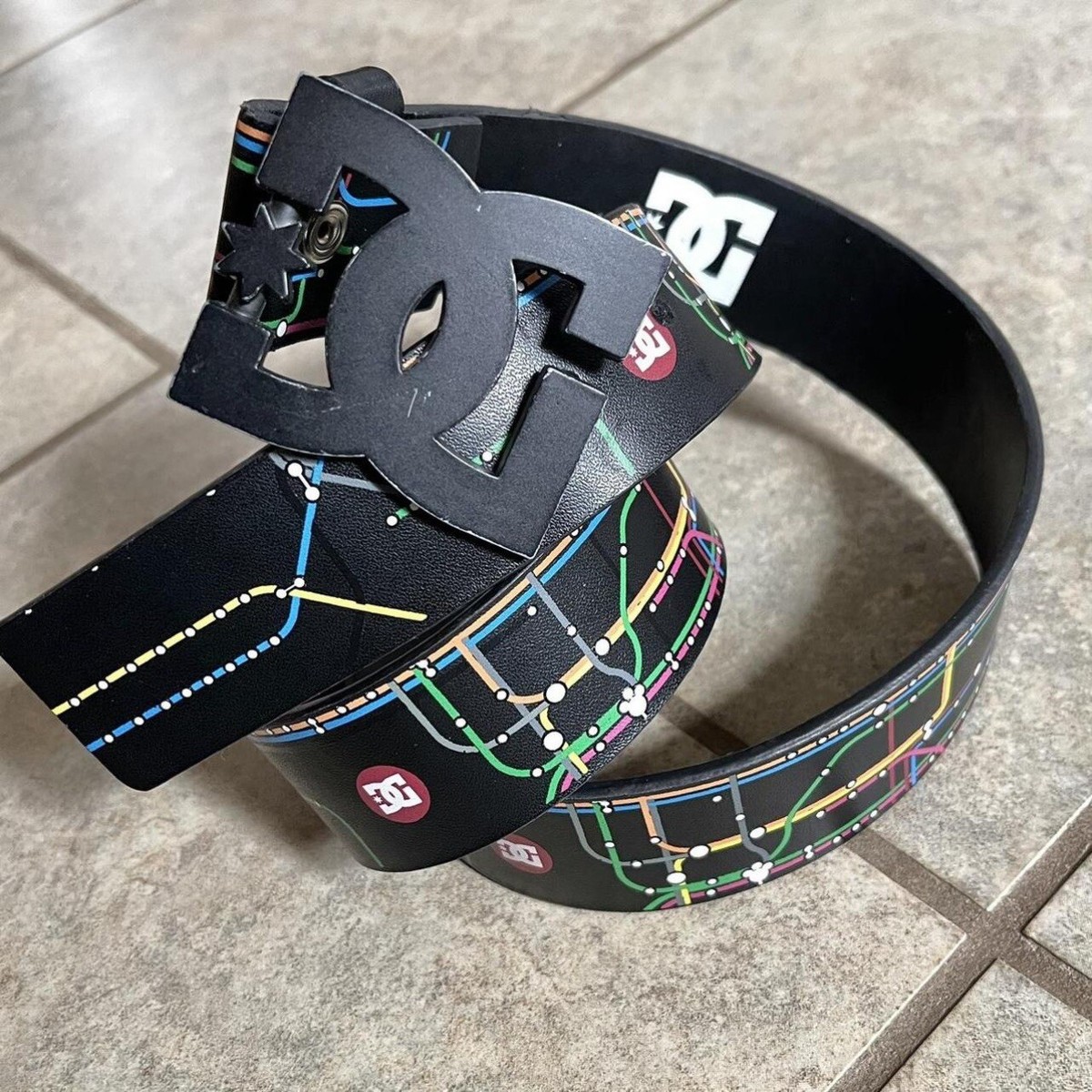 Original 2000s DC Shoes Belt Buckle & Belt Size Medium Y2K Vintage