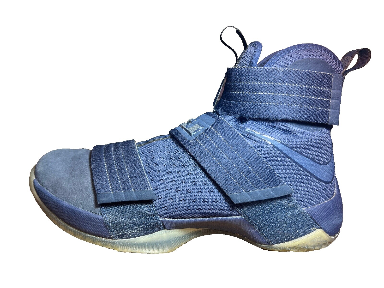 lebron navy basketball shoes