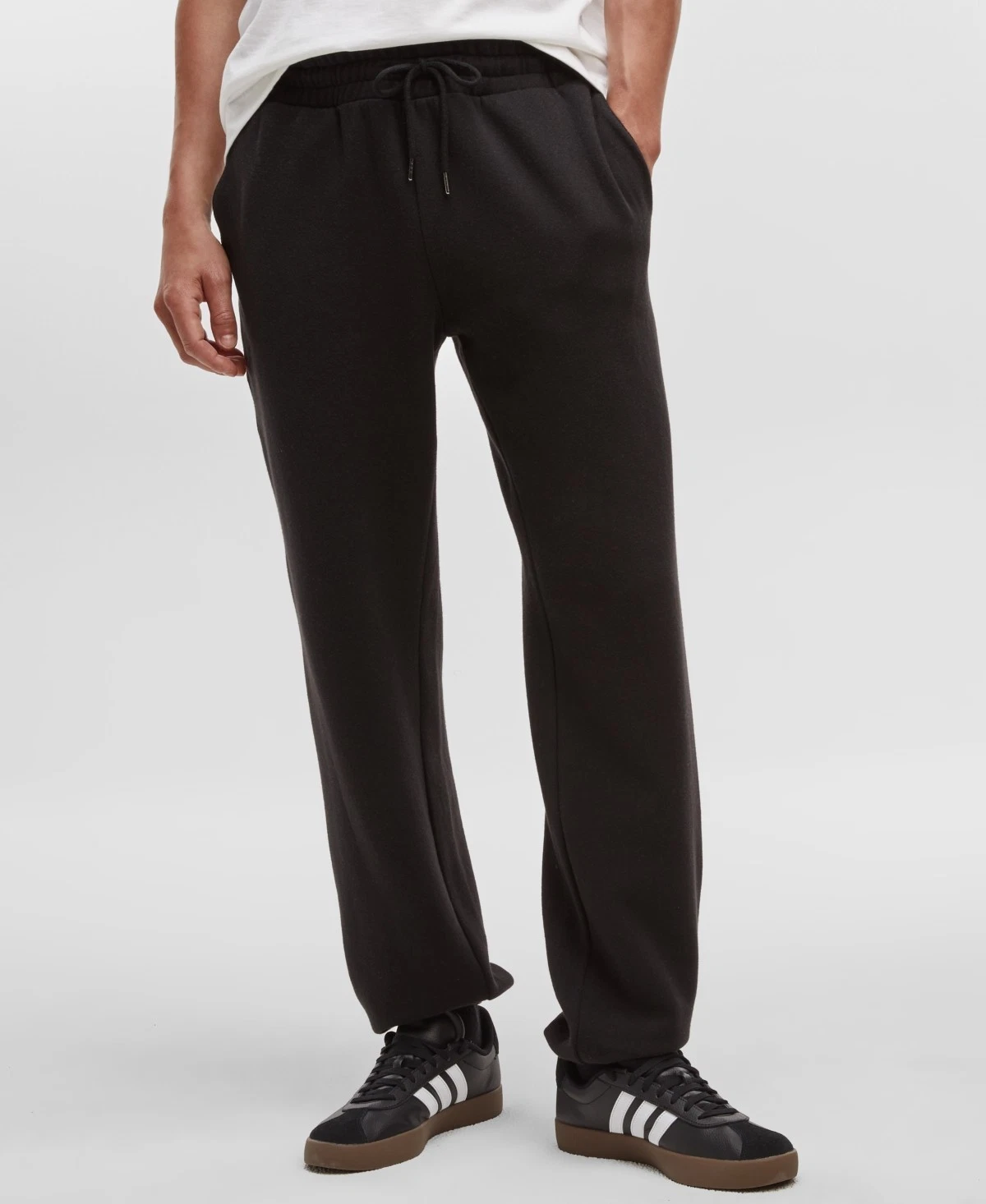 Mode of One E9939 Men s Regular-Fit Fleece Joggers Deep Black Size L