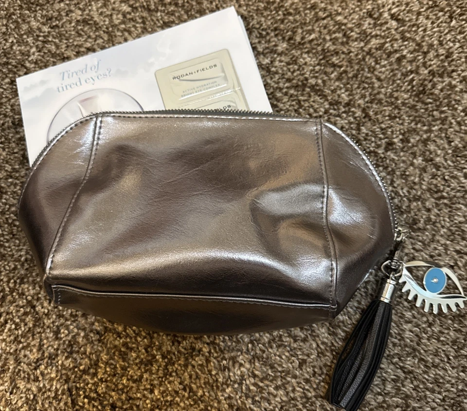 Rodan + Fields Active Hydration Bright Eye Complex 10 Sample Travel Zipper Pouch - Image 2 of 4