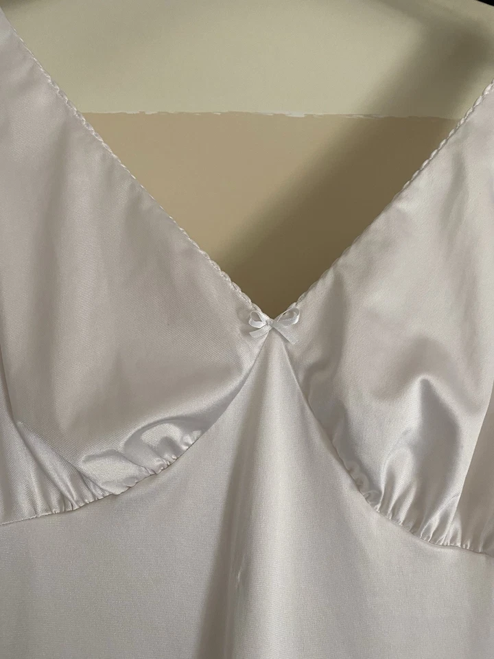 Vintage VANITY FAIR Full Slip Branco Tamanho 36 20” LONG CHEMISE Fenda - Imagem 2 de 3