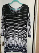 CJ Banks Woman Plus 2X Black White Blue Polka Dot Travel Tunic Shirt Stretch