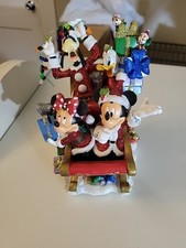 NUEVA FIGURA DE NAVIDAD TRINEO DE SANTA MINNIE DONALD PLUTO DE MICKEY MOUSE DE LOS PARQUES DE DISNEY