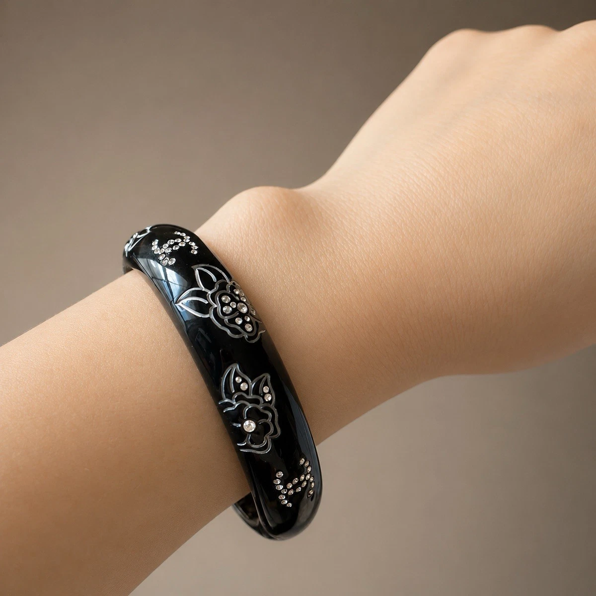 CHANEL クリスタル装飾 ブラックベルト CHANEL Crystal Black Fashion Bracelets for sale | eBay