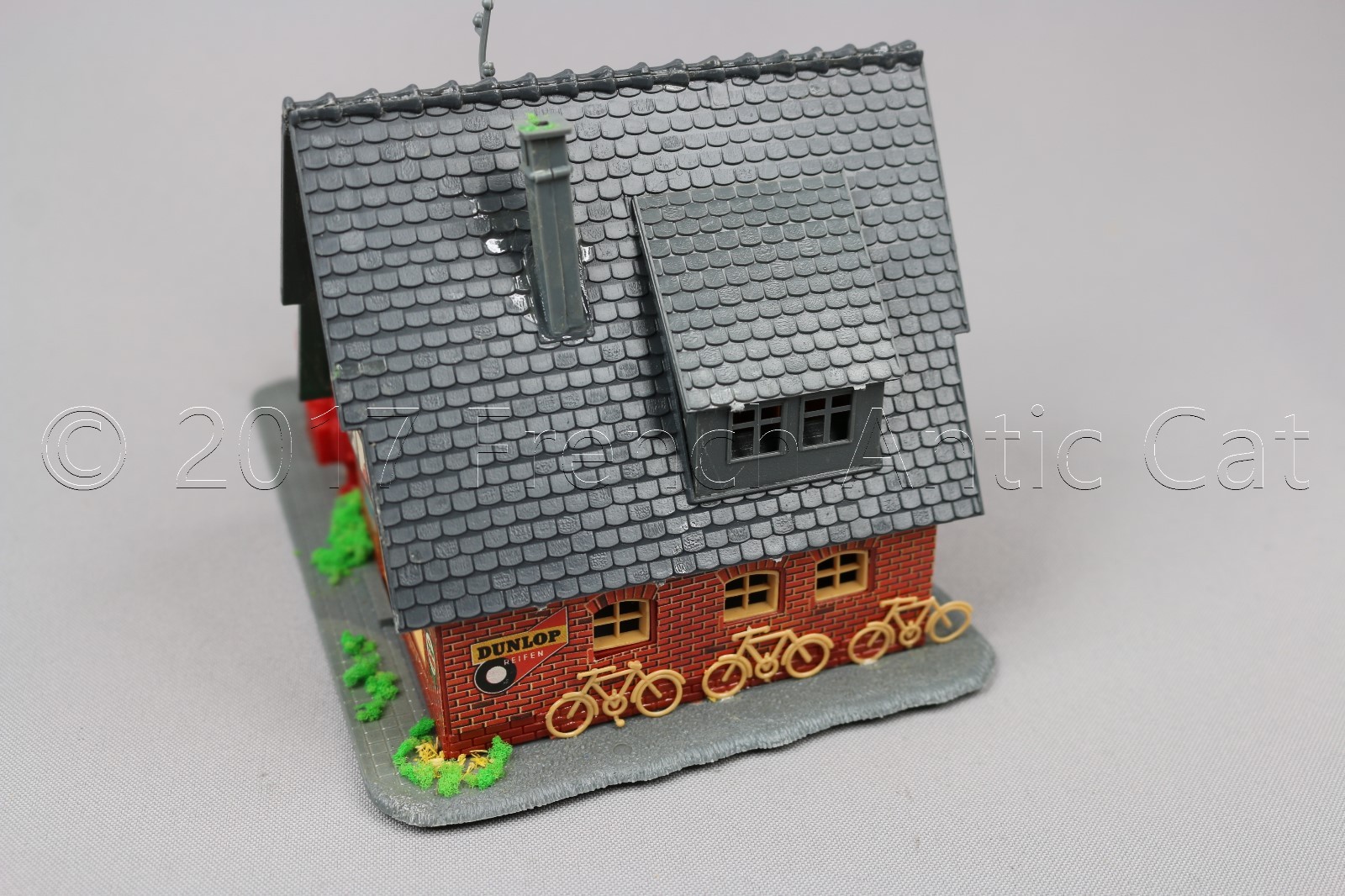 Picture 4 of 6