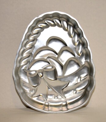 Wilton Easter Basket with Easter Eggs Aluminum Cake Pan   1980 - #502-1727 