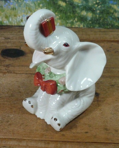 Lenox Yuletide Elephant Christmas Figurine with Wreath & Present - Picture 2 of 5