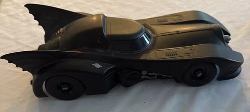 Jada Toys (Hollywood Rides) 1:16 Scale 1989 Batmobile USSB RC Toy Car W/ Remote - Picture 3 of 10