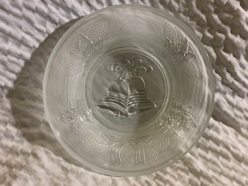 Celebrations 8" Frosted Season Greetings Plate (Brand New) - Picture 4 of 12