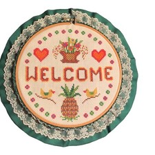 HANDMADE IN OHIO NEEDLE POINT WELCOME CIRCLE FRAME 7 1/2 IN ROUND