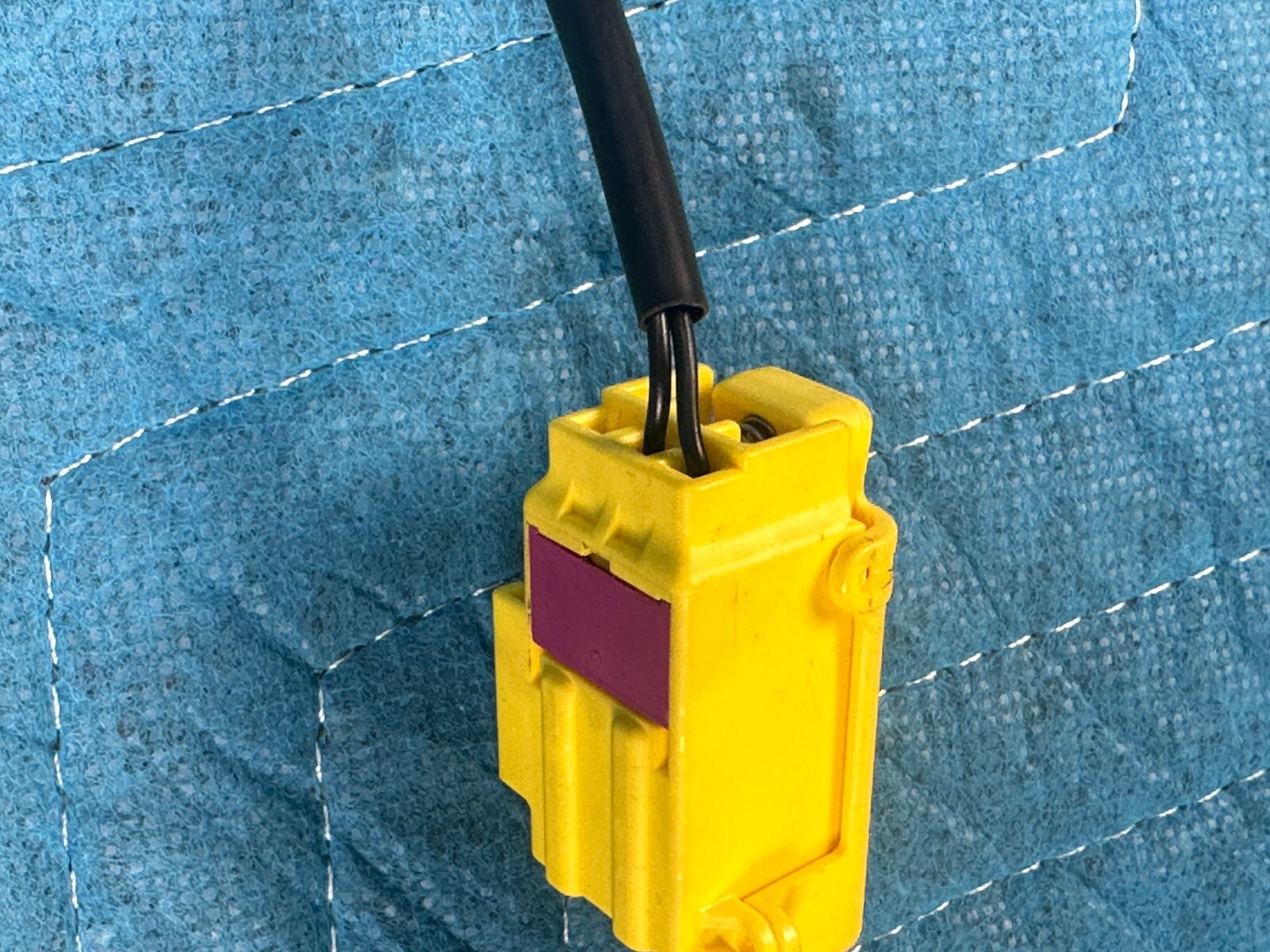 Bentley Continental Flying Spur Small Battery Positive Cable 29k 2006-2012 OEM