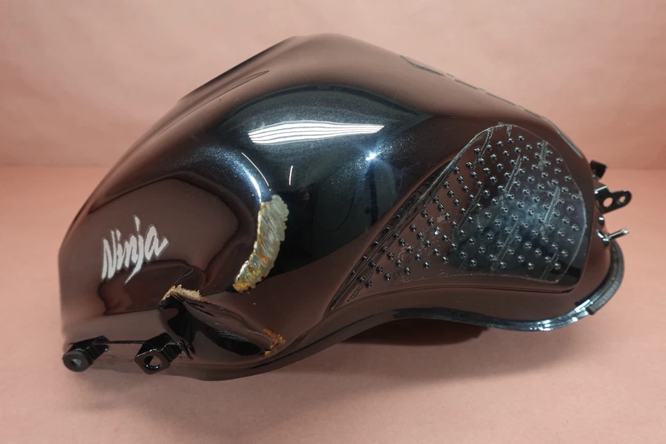 2014-2016 Kawasaki Ninja 1000 ZX1000 Gas Tank Fuel Cell Petrol Reservoir - Image 4 of 4