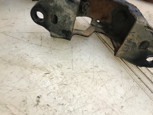 2002-2007 Subaru WRX SEDAN Rear Sway Bar Mount Brackets Factory OEM 02-07 - Foto 6 di 7