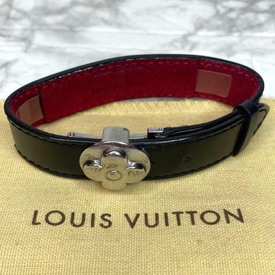 LOUIS VUITTON LV SHW Vous Good Luck Armband Monogram Matt Schwarz