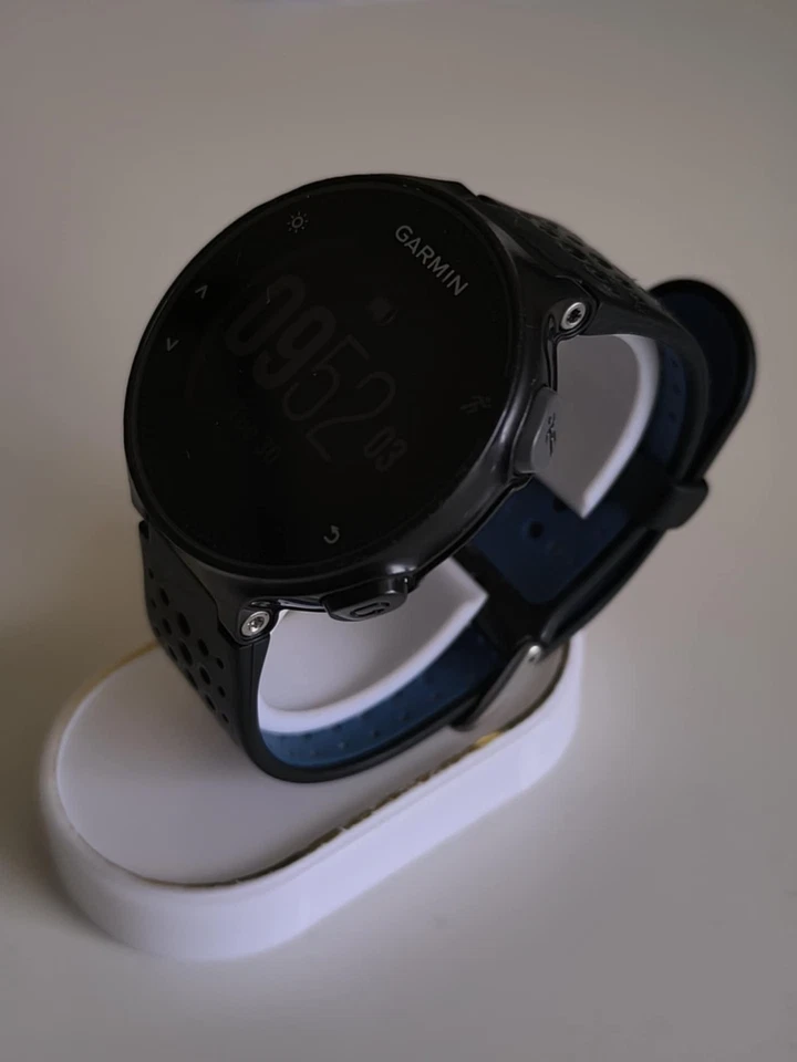 Garmin forerunner 235 GPS  watch  black/grey. No shipping  to USA - Bild 4 von 4